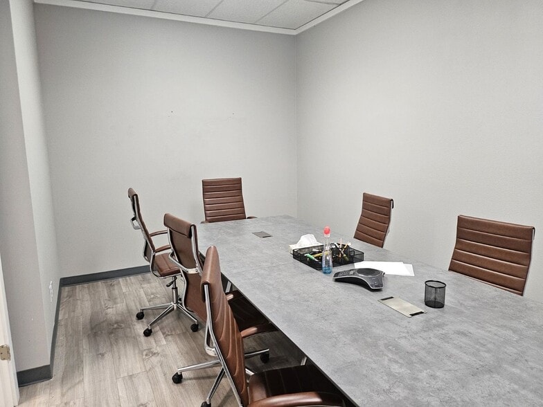 More Photos Of 5401 104th St E, Puyallup General Retail For Lease