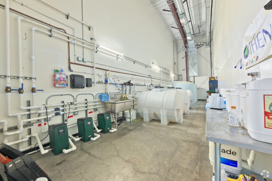 More Photos Of 84829 Avenue 48, Coachella Manufacturing For Sale