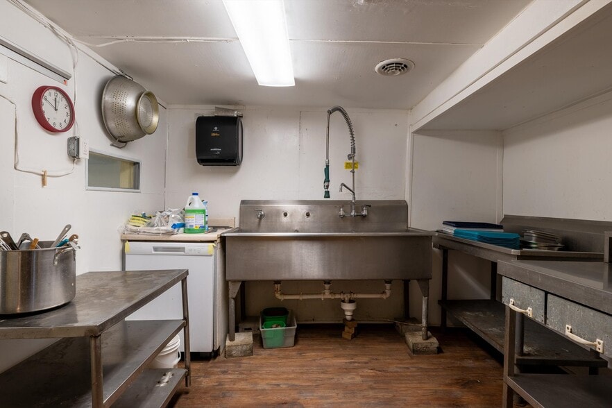 More Photos Of 266 County Route 7, Nassau Restaurant For Sale