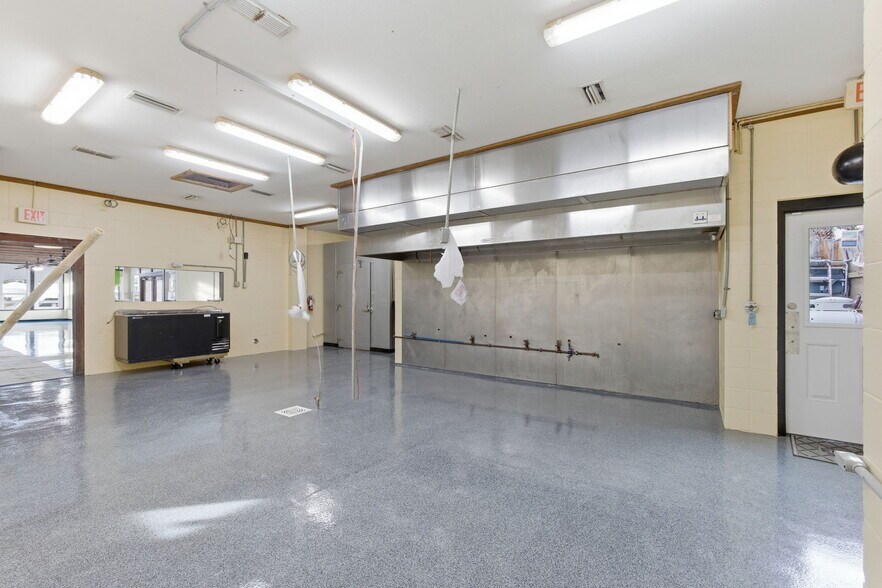 More Photos Of 275 Timber Island Rd, Carrabelle Restaurant For Sale