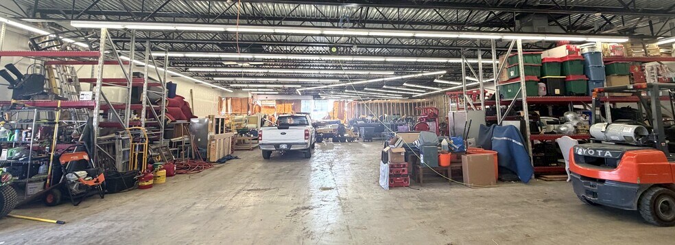 More Photos Of 1906 S Sheridan Rd, Tulsa Freestanding For Lease