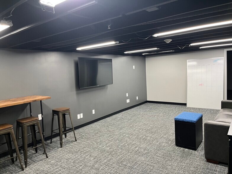 More Photos Of 1075 S 500 W, Woods Cross Office For Sale