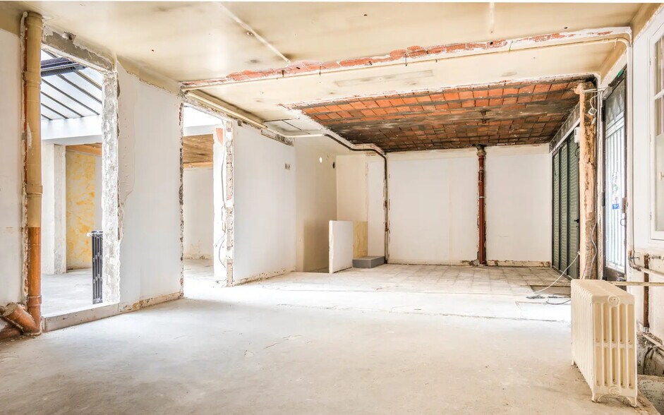 More Photos Of , Paris Multifamily For Sale