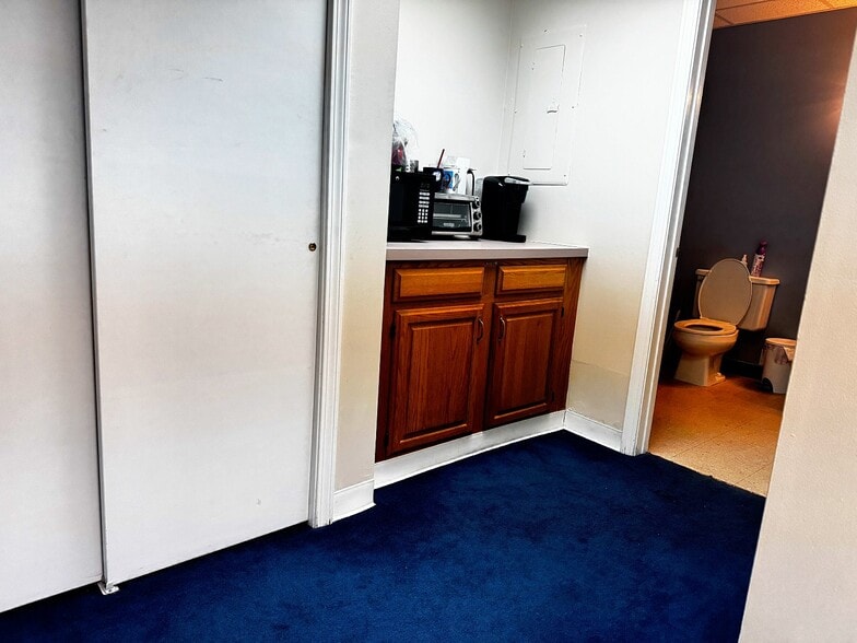 More Photos Of 375 Morgan Ln, West Haven Office Residential For Sale