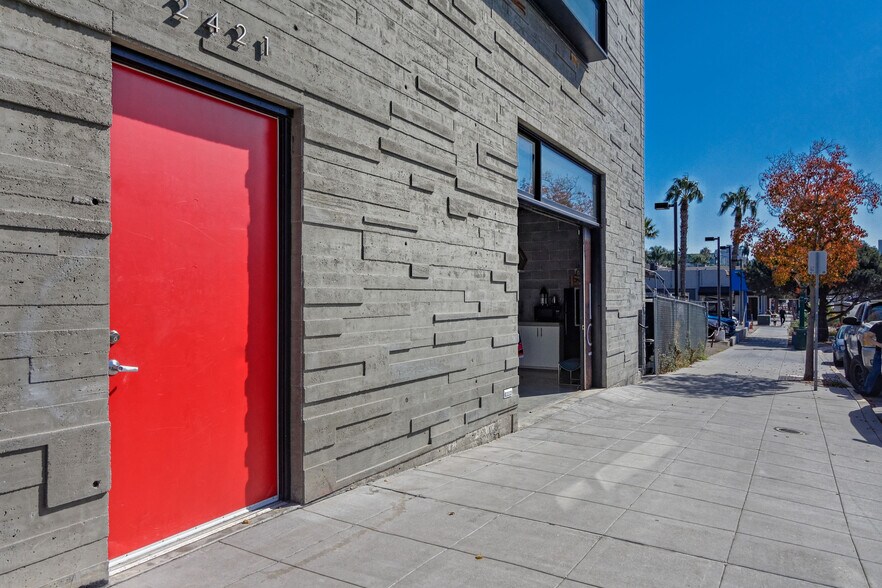 More Photos Of 2421-2425 India St, San Diego Office For Lease