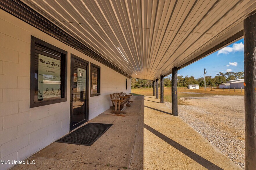 More Photos Of 6238 MS-198, Lucedale Specialty For Sale