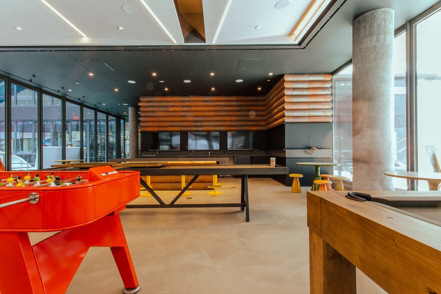 More Photos Of 123 Melrose St, Brooklyn Apartments For Lease