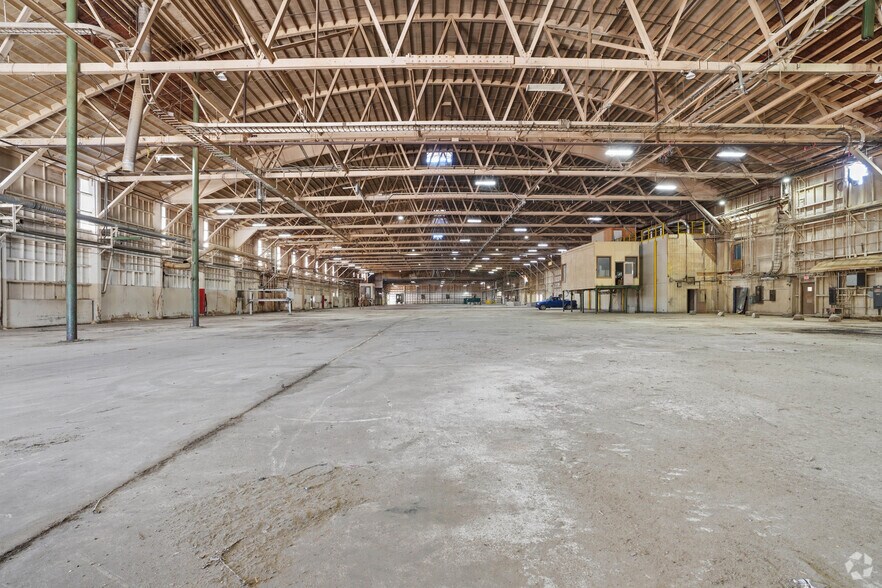 More Photos Of 105 Scr 25, Taylorsville Manufacturing For Sale
