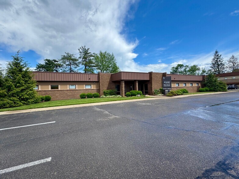 More Photos Of 830 Bethesda Dr, Zanesville Medical For Lease