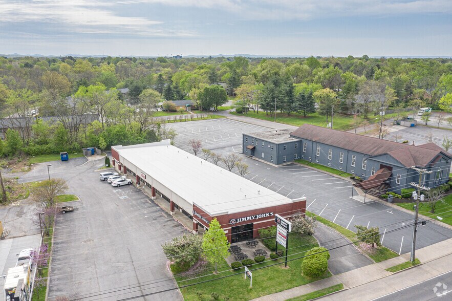 More Photos Of 1520 Memorial Blvd, Murfreesboro General Retail For Lease