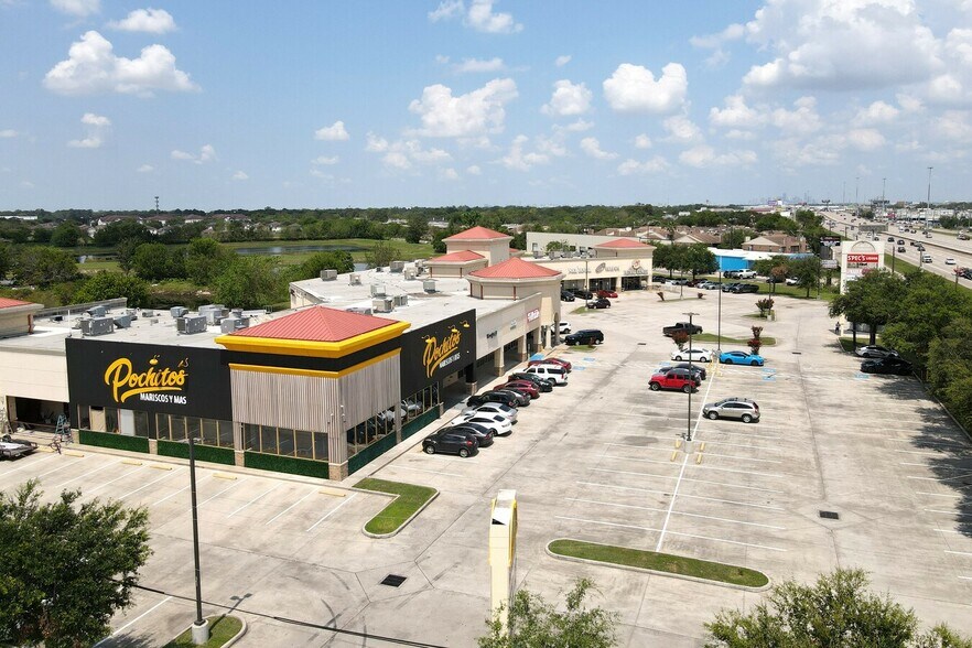 More Photos Of 11130 Gulf Fwy, Houston Storefront Retail Office For Lease