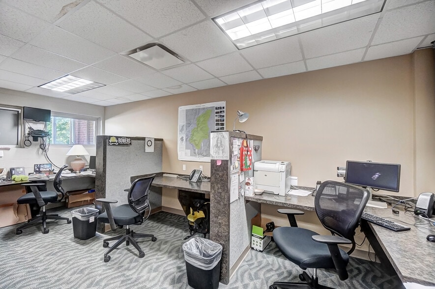 More Photos Of 150 E South College St, Yellow Springs Research And Development For Sale