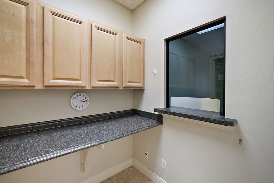 More Photos Of 3651 Lake Center Dr, Mount Dora Medical For Sale