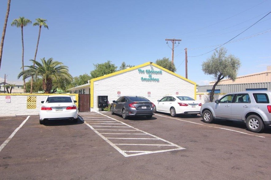 More Photos Of 718 W Hazelwood St, Phoenix Apartments For Sale