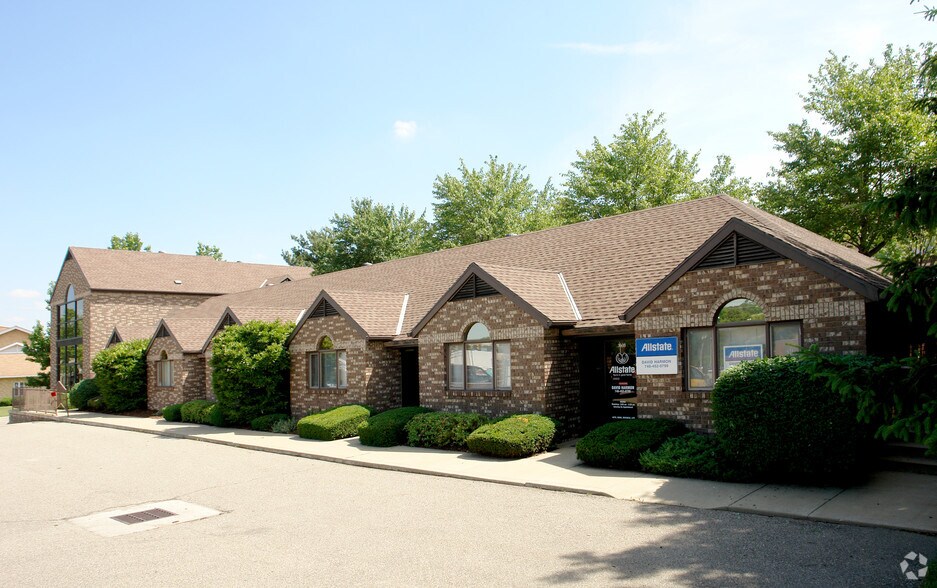 More Photos Of 3608-3616 Maple Ave, Zanesville Office For Sale