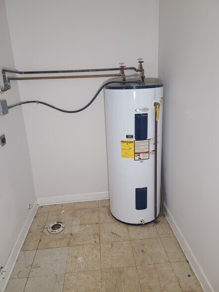 More Photos Of 5190 Calhoun Memorial Hwy, Easley Office Residential For Lease