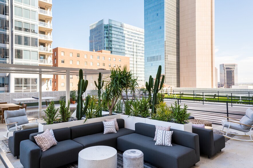 More Photos Of 101 N 1st Ave, Phoenix Office For Lease