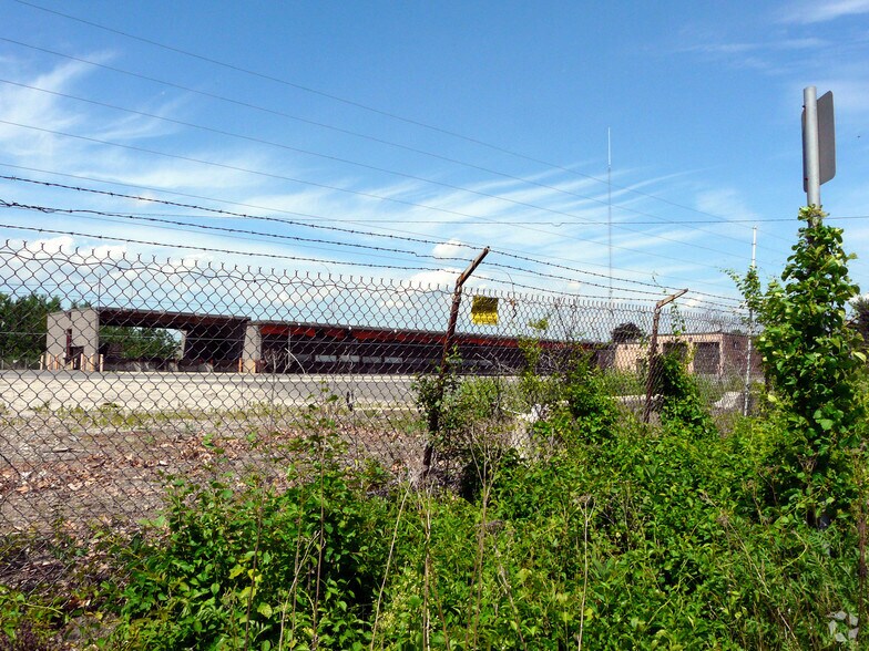 More Photos Of 100 Progress Ave, Springfield Truck Terminal For Sale