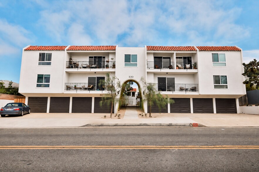 Primary Photo Of 330 S Horne St, Oceanside Apartments For Sale