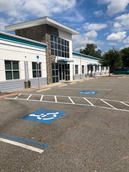 More Photos Of 6637 Gunn Hwy, Tampa Medical For Lease