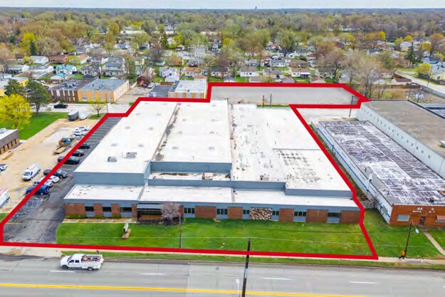 More Photos Of 23600 Schoenherr Rd, Warren Warehouse For Sale