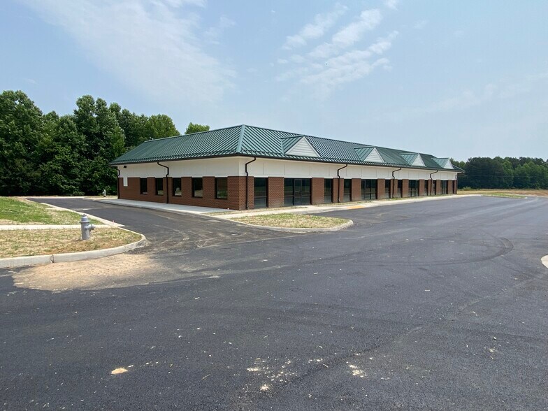 More Photos Of 25210 Hofheimer Way, North Dinwiddie Unknown For Lease