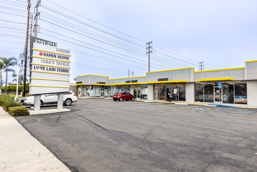 More Photos Of 2701-2717 W Lincoln Ave, Anaheim Unknown For Lease