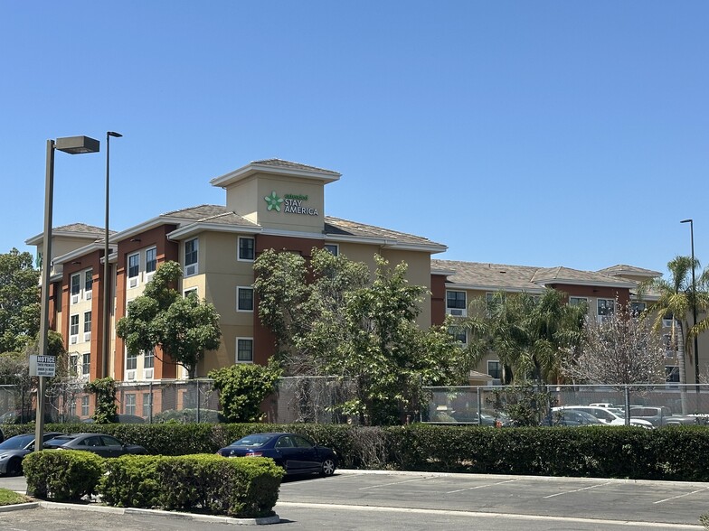 More Photos Of 1855 W Katella Ave, Orange Office Residential For Lease