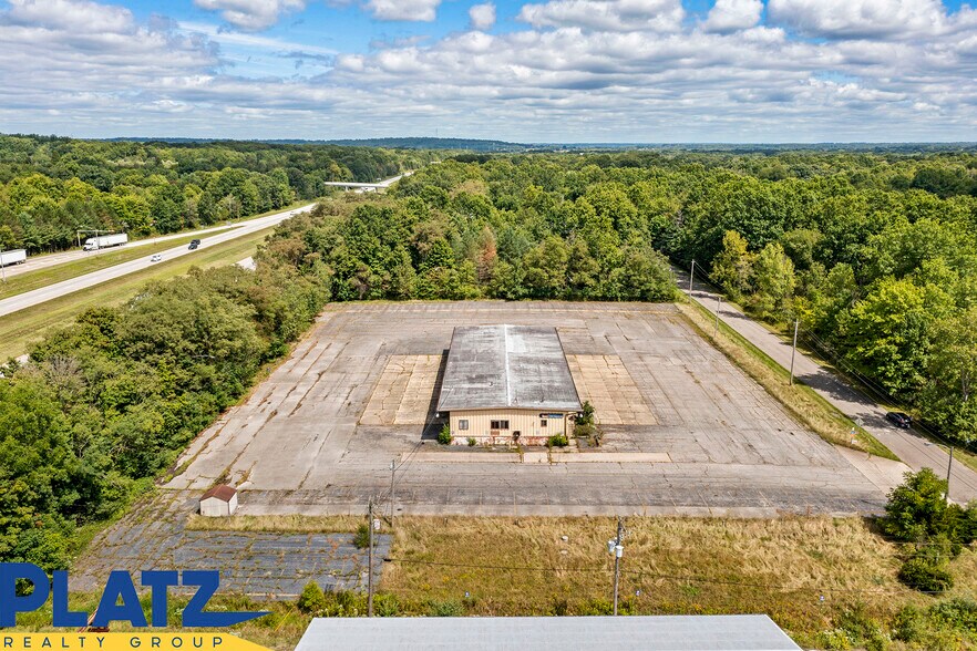 More Photos Of 3020 Gale Ave, Hubbard Truck Terminal For Lease