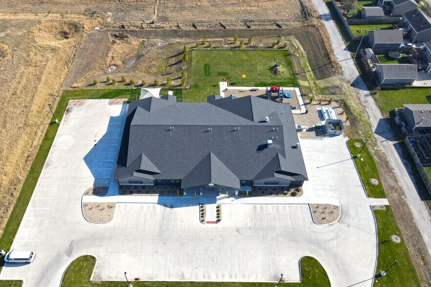 More Photos Of 403 N Grant Ave, Elkhart Specialty For Sale