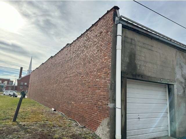 More Photos Of 211 E Harrison St, Kirksville Industrial For Sale