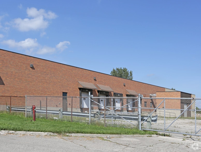 More Photos Of 552 Clarke Rd, London Warehouse For Lease