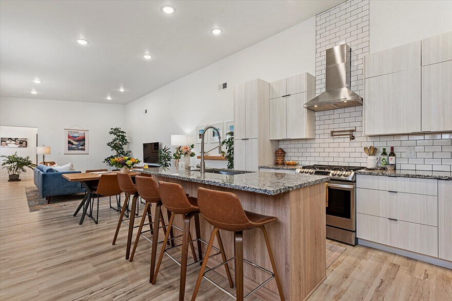 More Photos Of 1905 2nd St, Baker City Storefront Retail Residential For Sale