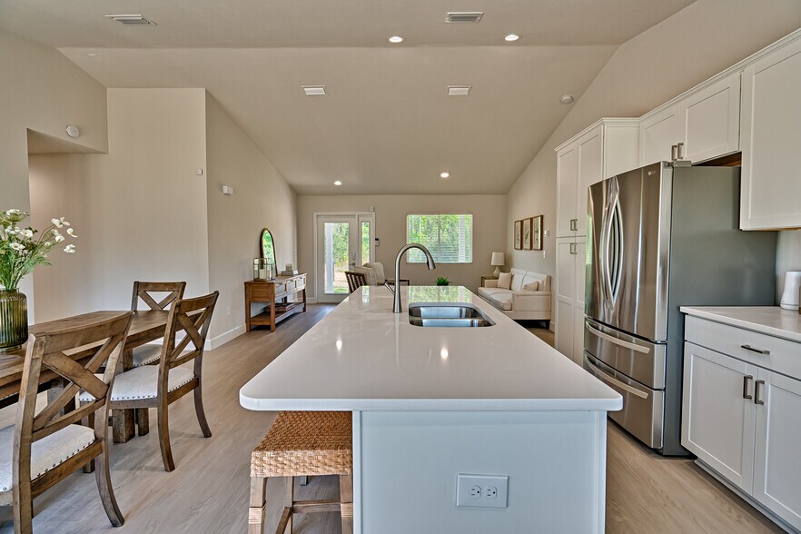 More Photos Of 3505 Main Street, Hawthorne Apartments For Sale