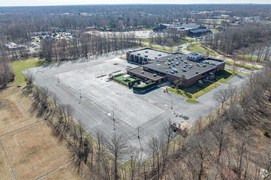 More Photos Of 28500 Clemens Rd, Westlake Office For Lease