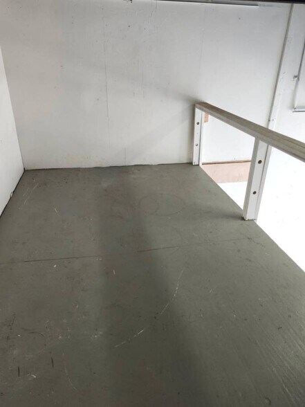More Photos Of 465 S Flagler Ave, Pompano Beach Warehouse For Lease