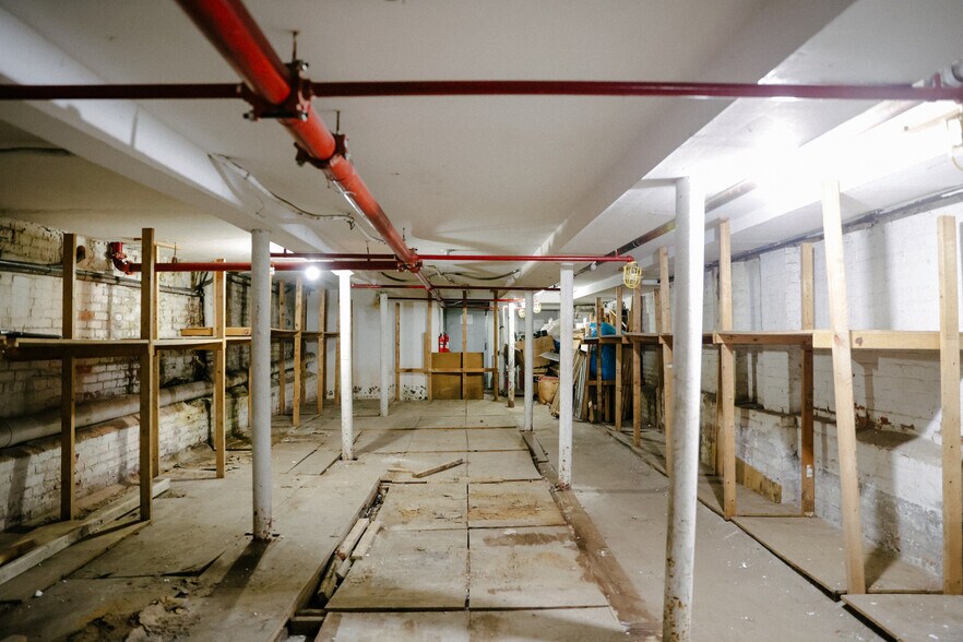 More Photos Of 373 Canal St, New York Storefront Retail Residential For Lease