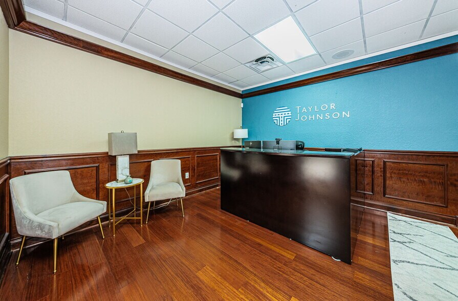 More Photos Of 3023 Eastland Blvd, Clearwater Office For Sale