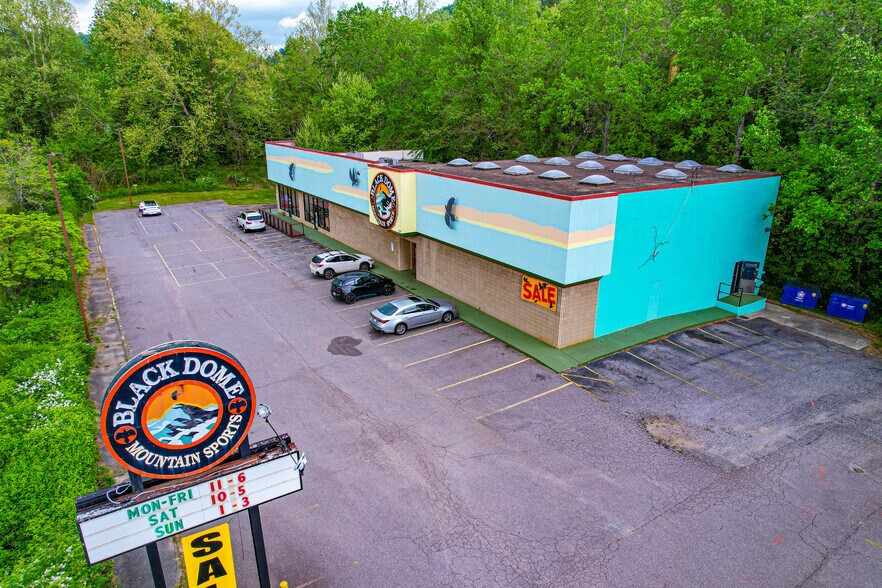 Primary Photo Of 140 Tunnel Rd, Asheville Freestanding For Sale