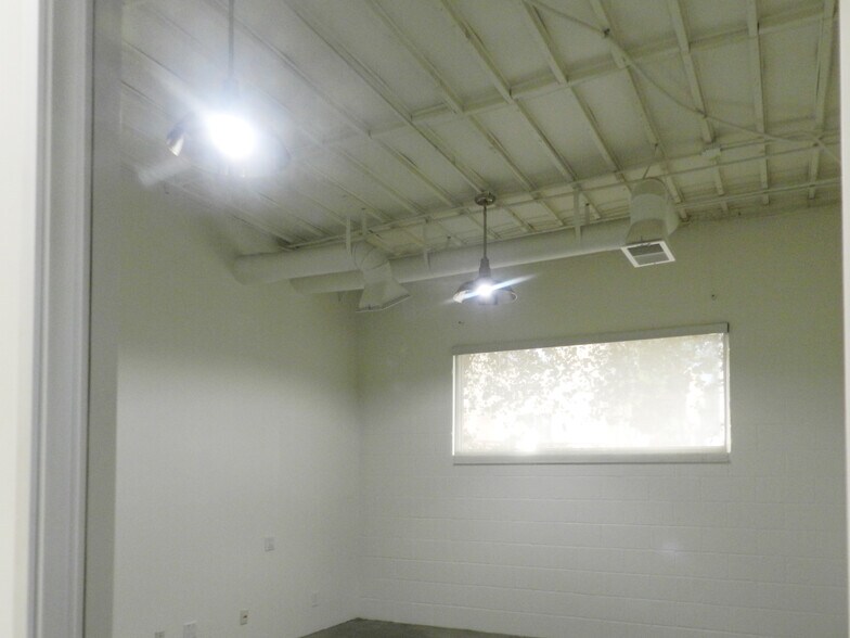 More Photos Of 1311 Broadway, Santa Monica Office For Lease