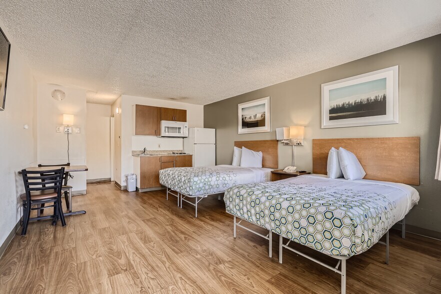 More Photos Of 715 Kipling St, Lakewood Hotel For Sale