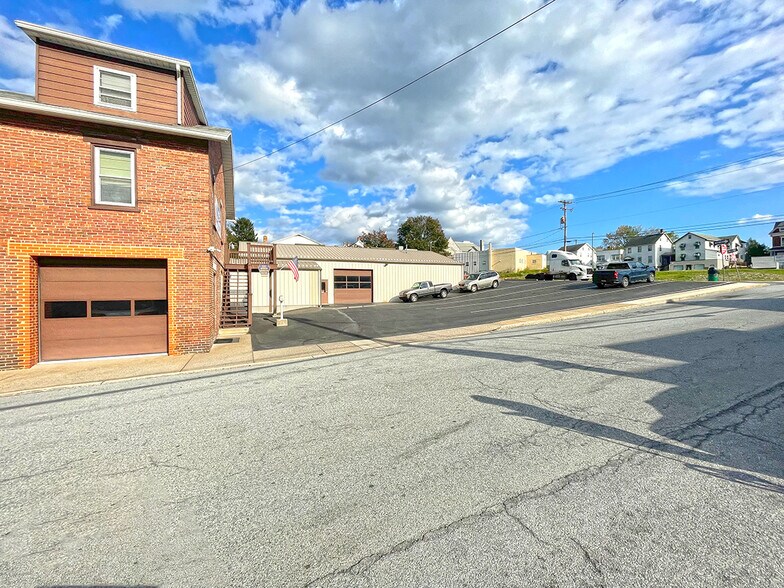 More Photos Of 18 N 27th St, Harrisburg Auto Repair For Sale