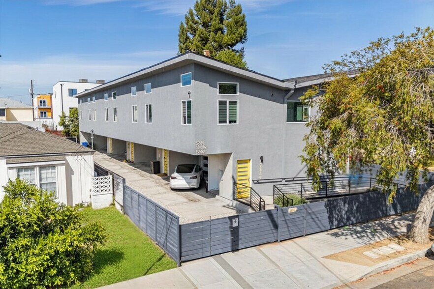 Primary Photo Of 5743 Case Ave, North Hollywood Apartments For Sale
