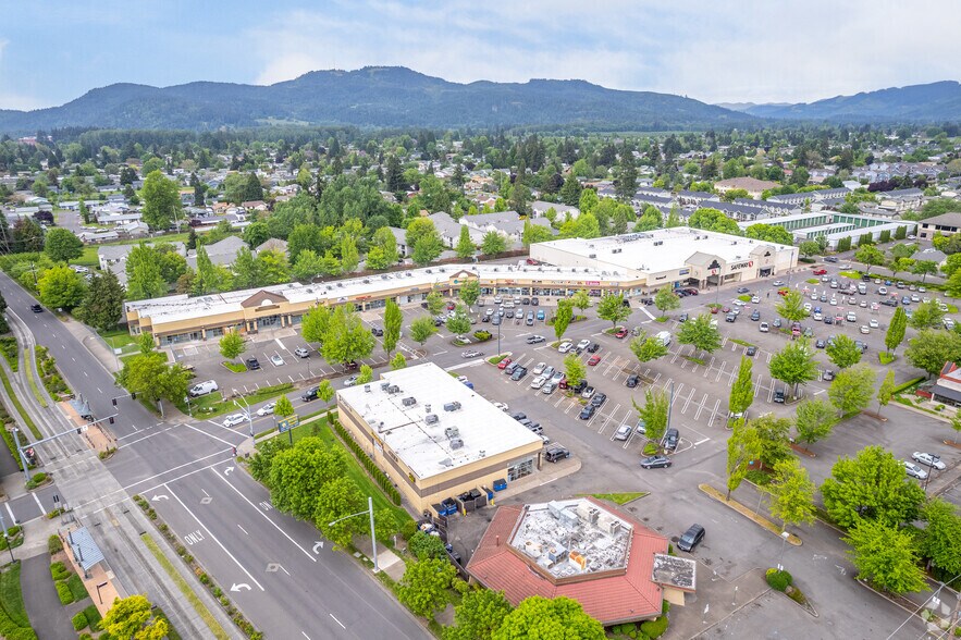 More Photos Of 1821-1891 Pioneer Pky E, Springfield Unknown For Lease