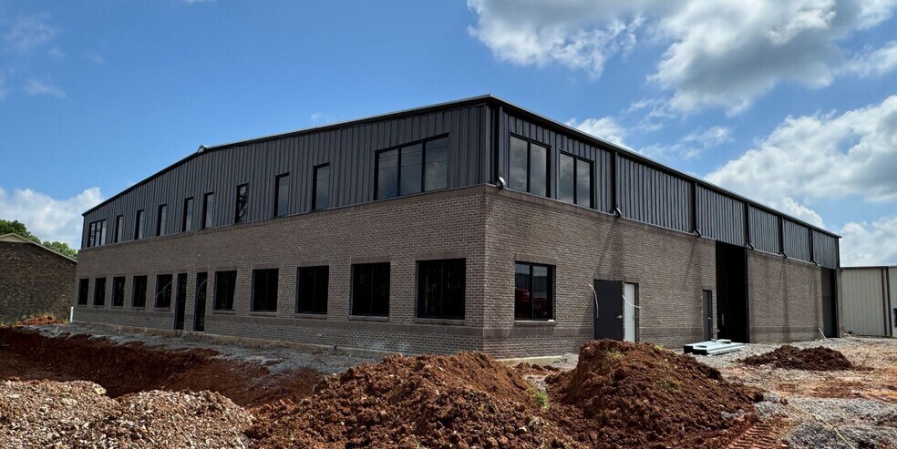 More Photos Of 410 Weakley Ln, Smyrna Warehouse For Sale