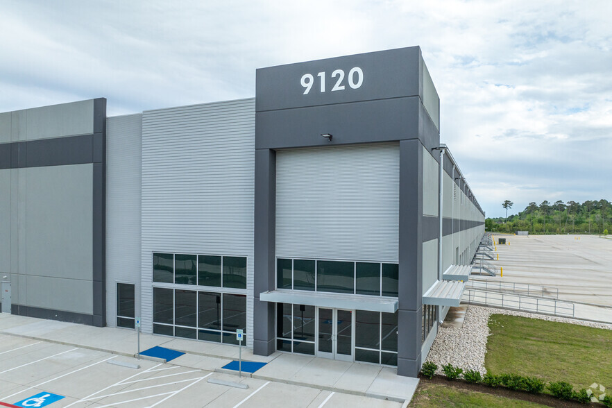 Primary Photo Of I-10 East & Sjolander Rd, Baytown Unknown For Lease