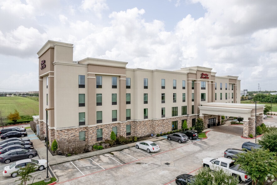 Primary Photo Of 1328 Highway 146, La Porte Hotel For Sale