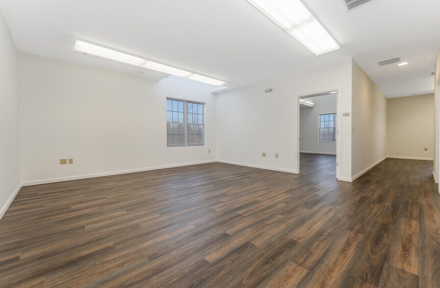 More Photos Of 5 Walter E Foran Blvd, Flemington Medical For Sale