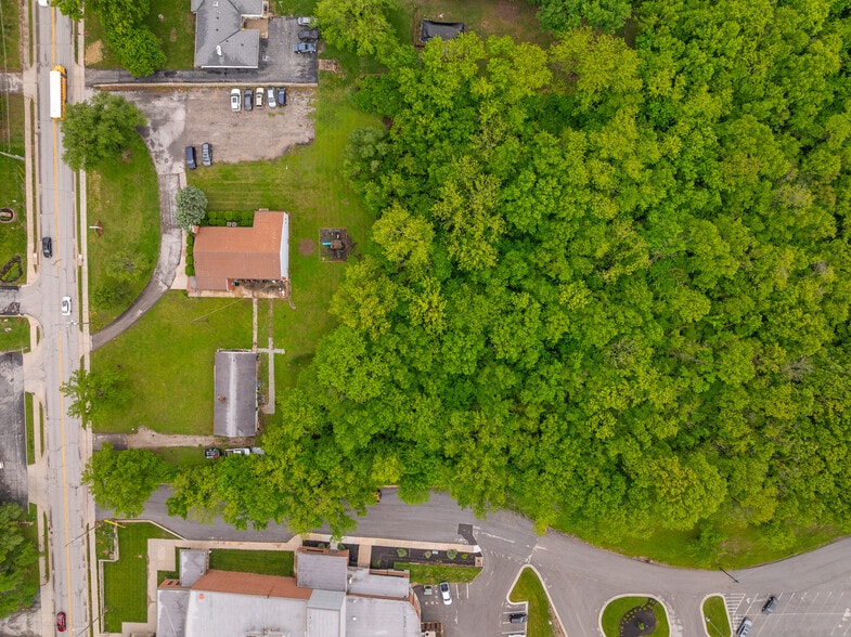 More Photos Of 1424 S 55th St, Kansas City Religious Facility For Sale