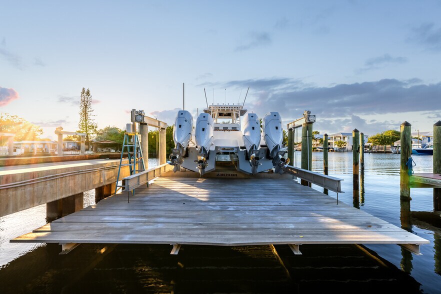 More Photos Of 90400 Overseas Hwy, Tavernier Marina For Sale